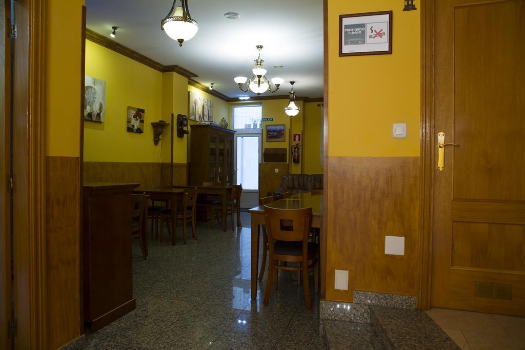 Hotel Los 14 Pravia Esterno foto
