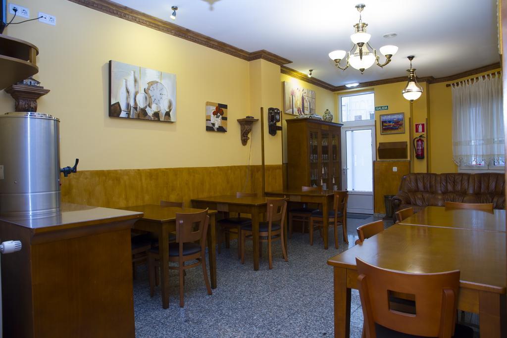 Hotel Los 14 Pravia Esterno foto